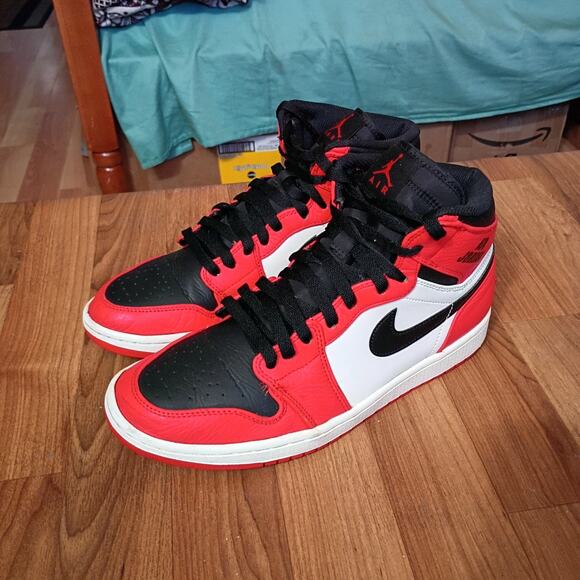 RARE Nike Jordan 1 Retro Air Max Red Mens Shoes 332550-800 Size 10.5 main image 10